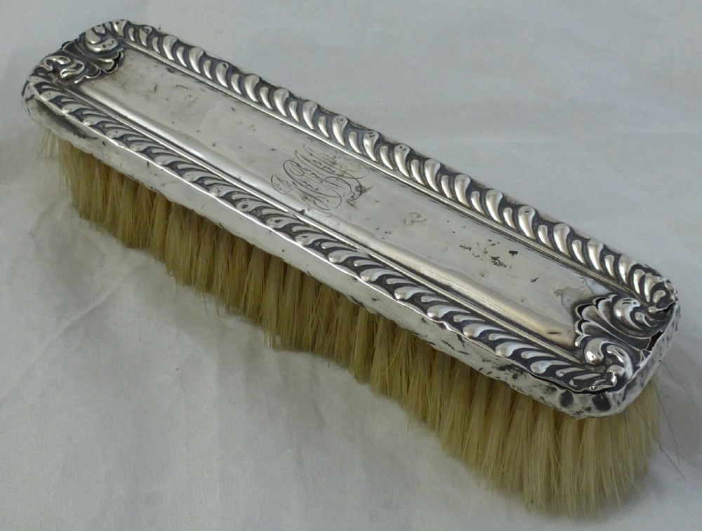 Edwardian Sterling Silver Hand Mirror and Clothes Brush View IX