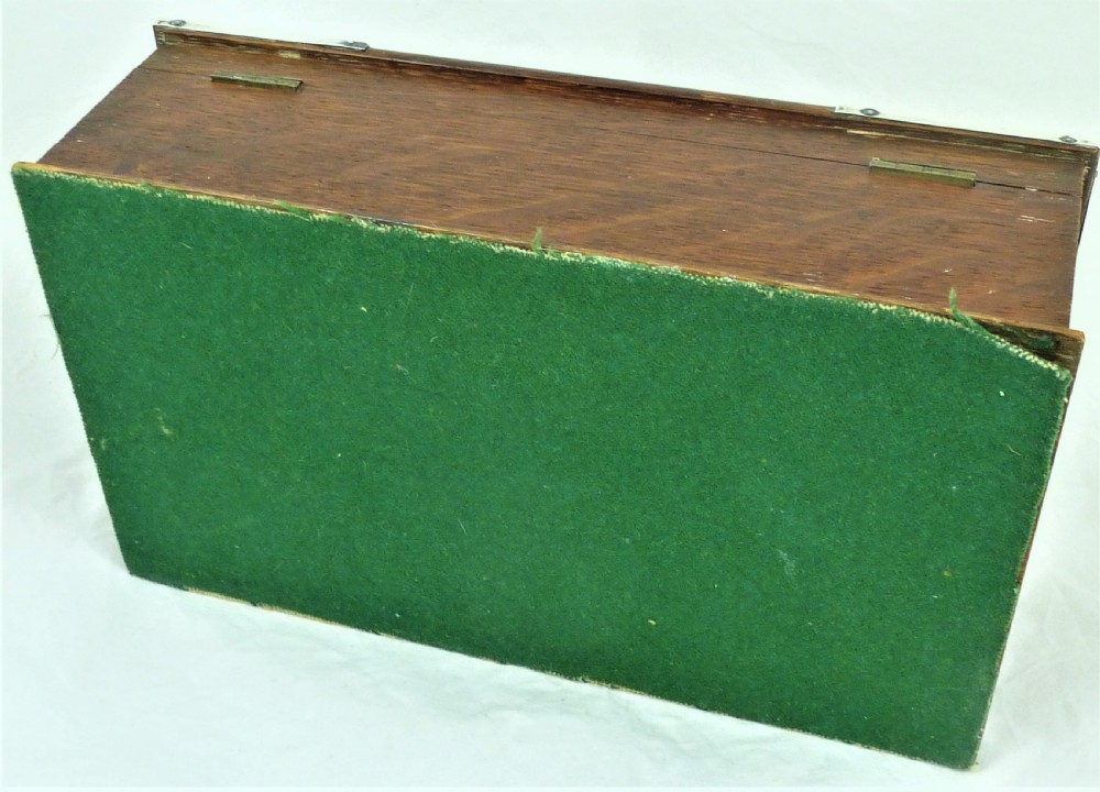 Boots Arts & Crafts Oak and Silver Cigar Box View IV
