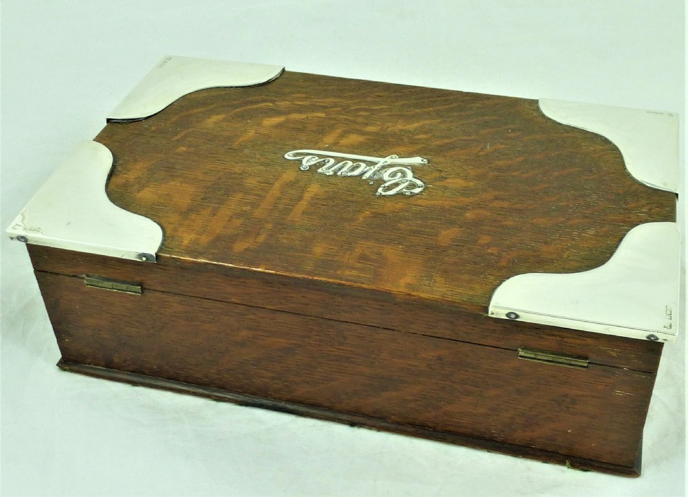 Boots Arts & Crafts Oak and Silver Cigar Box View V