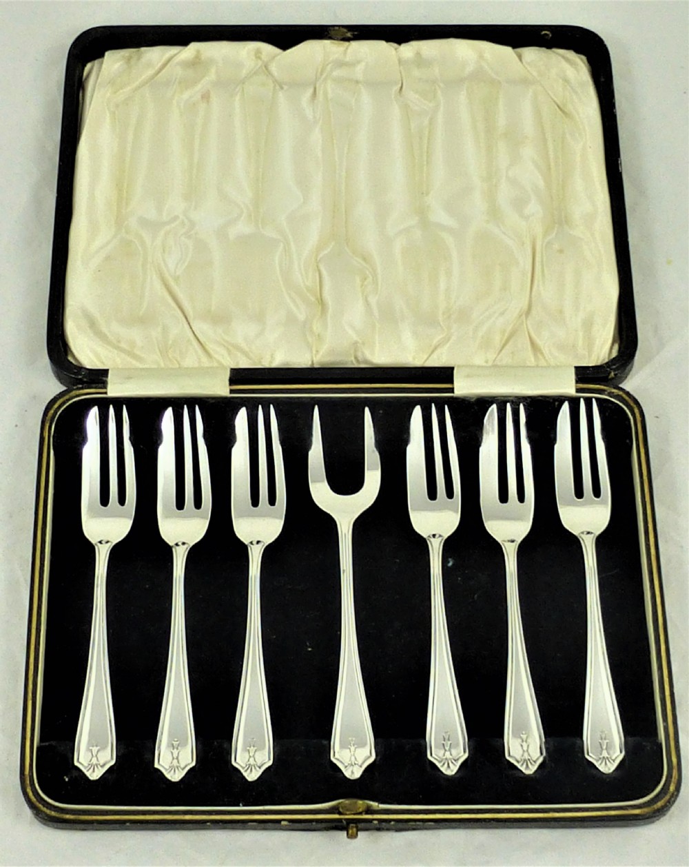 Cased Set of Sterling Silver Pastry Forks