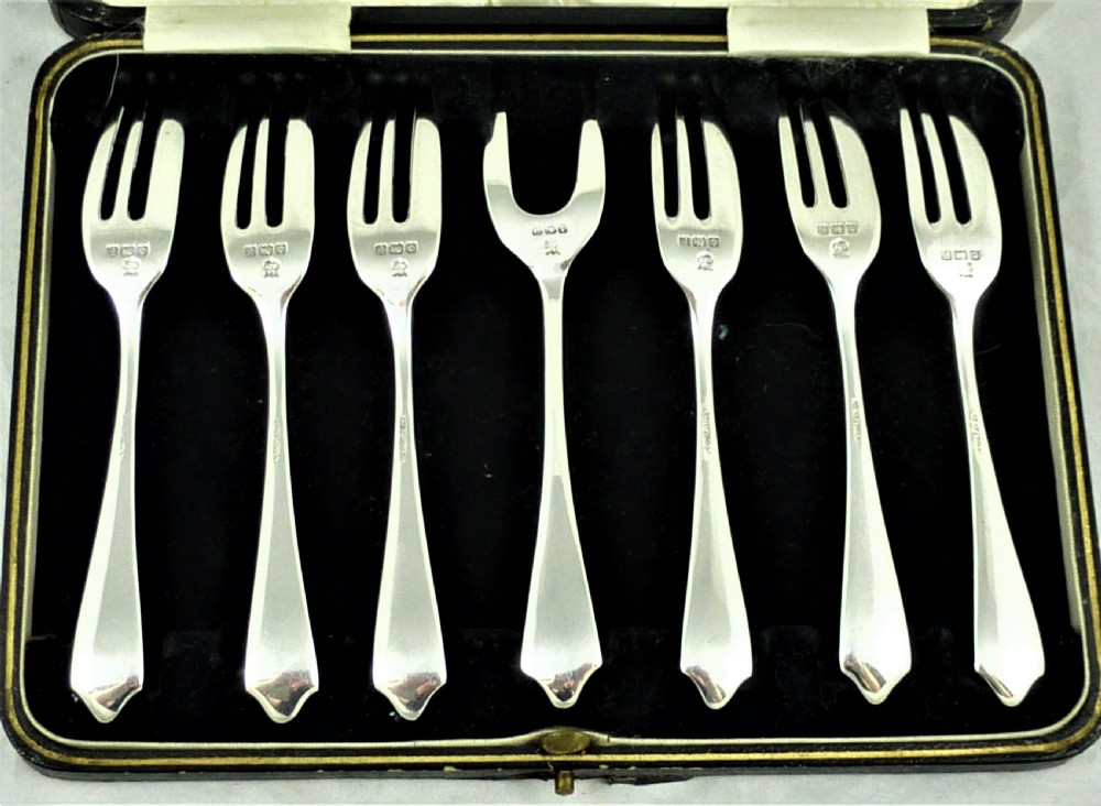 Cased Set of Sterling Silver Pastry Forks View III