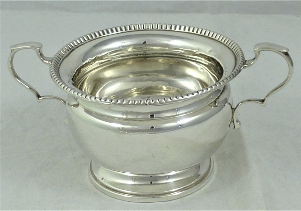 Goldsmiths & Silversmiths Silver Milk Jug and Sugar Bowl View X
