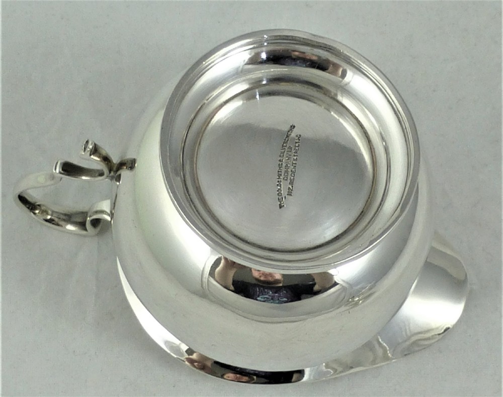 Goldsmiths & Silversmiths Silver Milk Jug and Sugar Bowl View XII