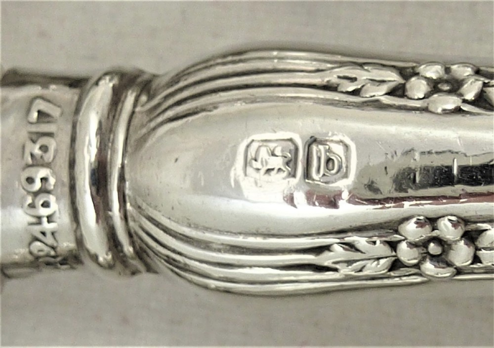 Set of Four Silver Handled Butter Knives View VII