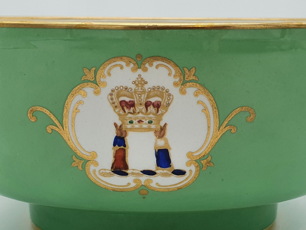 VICTORIAN ARMORIAL COPELAND SPODE PORCELAIN FRUIT BOWL View II