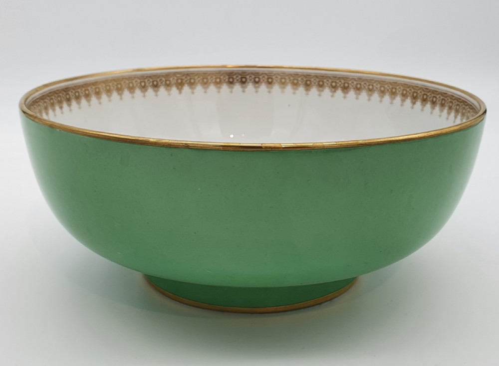 VICTORIAN ARMORIAL COPELAND SPODE PORCELAIN FRUIT BOWL View III