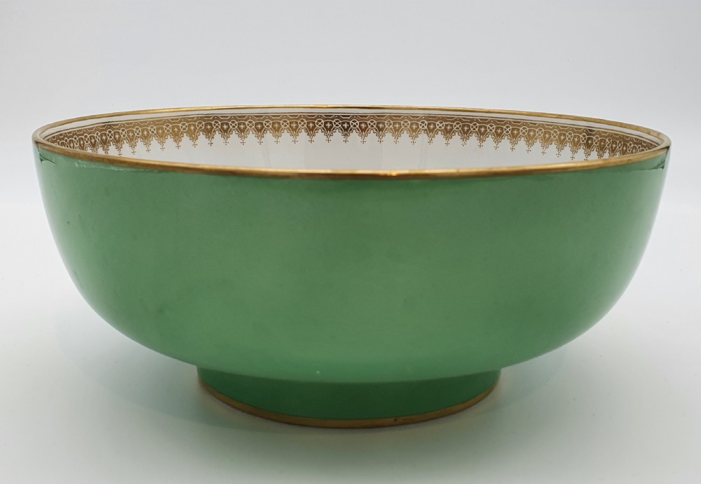 VICTORIAN ARMORIAL COPELAND SPODE PORCELAIN FRUIT BOWL View V
