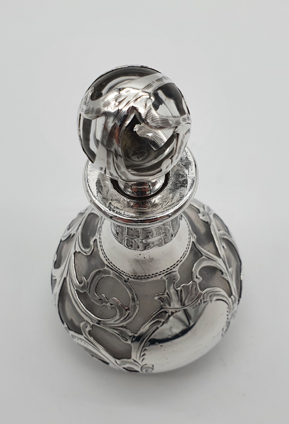 AMERICAN ALVIN MANUFACTURING CO SILVER OVERLAY PERFUME BOTTLE View IV