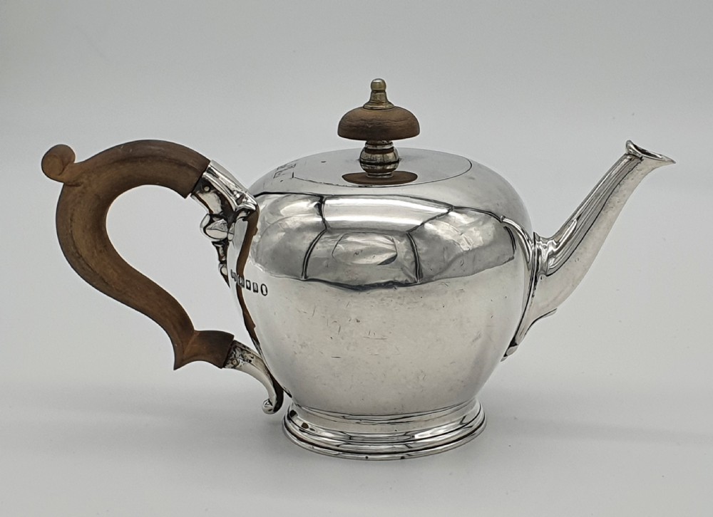 A George V Jubilee Edward & Sons Hallmarked Sterling Silver Bullet Teapot View XI