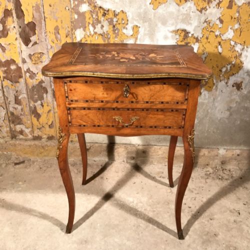 ENGLISH WALNUT MARQUETRY SIDE TABLE - ADDITIONAL PHOTO 4
