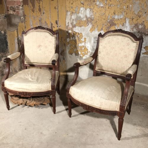 pair of french rosewood armchairs for re upholstery - CATEGORY: ANTIQUE CHAIRS - DATED 1890