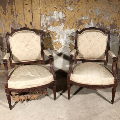 PAIR OF FRENCH ROSEWOOD ARMCHAIRS FOR RE UPHOLSTERY - ADDITIONAL PHOTO 2