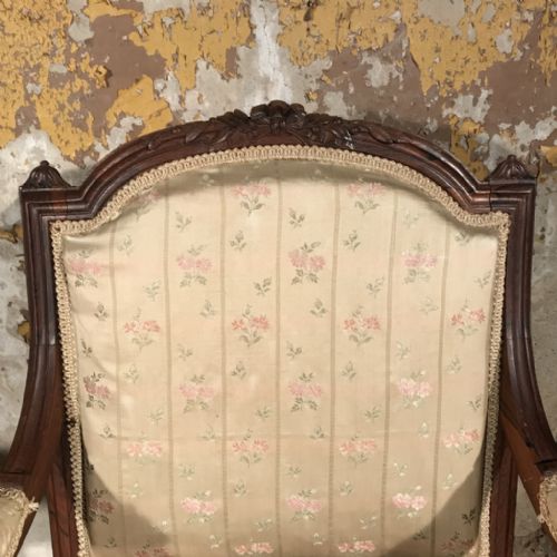 PAIR OF FRENCH ROSEWOOD ARMCHAIRS FOR RE UPHOLSTERY - ADDITIONAL PHOTO 4