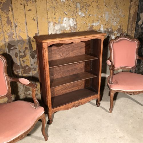 french oak bookcase - CATEGORY: ANTIQUE BOOKCASES - DATED 1920