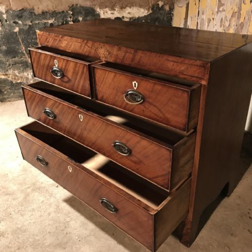 C19TH MAHOGANY CHEST OF DRAWERS WITH PRINCE OF WALES FEATHERS - ADDITIONAL PHOTO 3