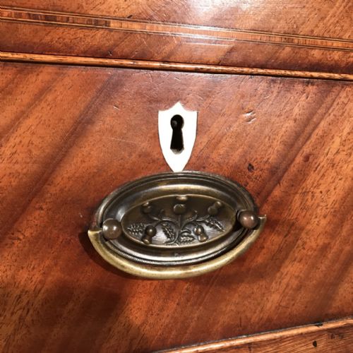 C19TH MAHOGANY CHEST OF DRAWERS WITH PRINCE OF WALES FEATHERS - ADDITIONAL PHOTO 4