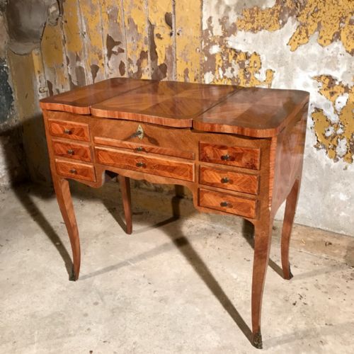 french walnut lift top dressing table - CATEGORY: ANTIQUE DRESSING TABLES - DATED 1920