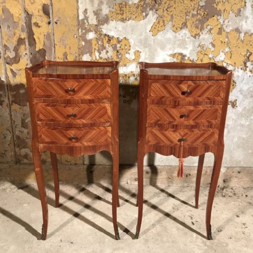 PAIR OF FRENCH WALNUT BEDSIDE TABLES - ADDITIONAL PHOTO 1