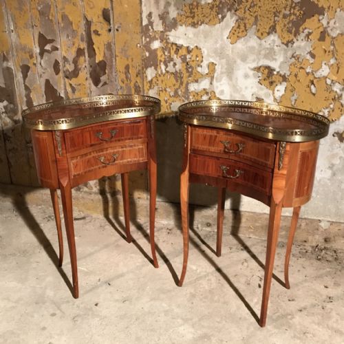 pair of french kidney style side tables - CATEGORY: ANTIQUE CABINETS - DATED 1920