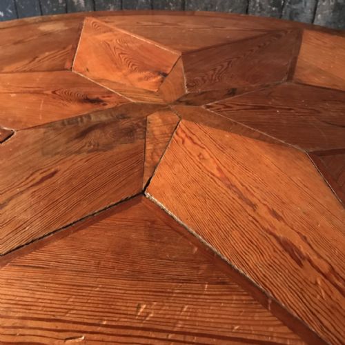 FRENCH PITCH PINE MARQUETRY ROUND TABLE - ADDITIONAL PHOTO 1