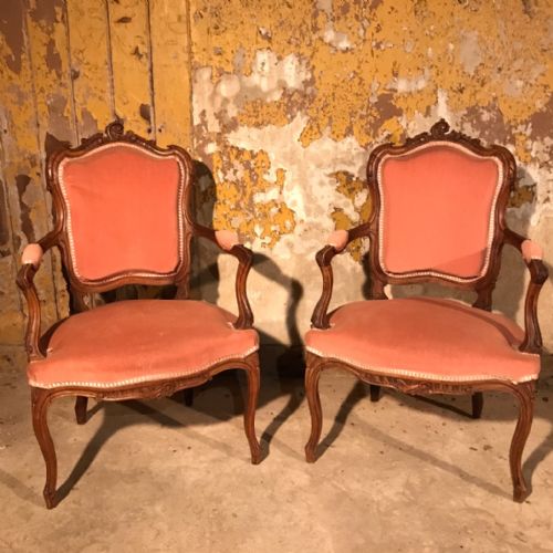 pair of french louis xv style armchairs - CATEGORY: ANTIQUE CHAIRS - DATED 1920