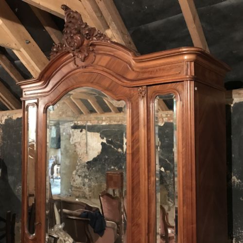 IMPRESSIVE FRENCH WALNUT ARMOIRE WARDROBE - ADDITIONAL PHOTO 3