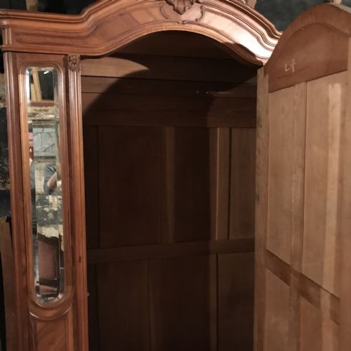 IMPRESSIVE FRENCH WALNUT ARMOIRE WARDROBE - ADDITIONAL PHOTO 4