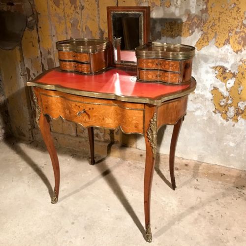 FRENCH KINGWOOD AND MARQUETRY DRESSING TABLE - ADDITIONAL PHOTO 1