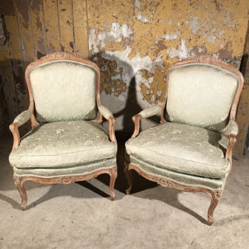 pair of french bleached louis xv style armchairs - CATEGORY: ANTIQUE CHAIRS - DATED 1900