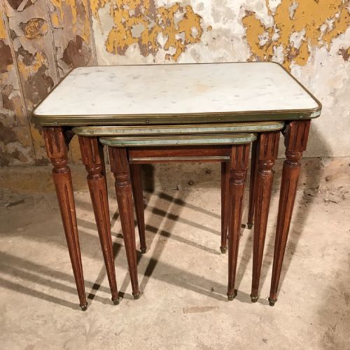 NEST OF THREE TABLES WITH MARBLE AND BRASS - ADDITIONAL PHOTO 3