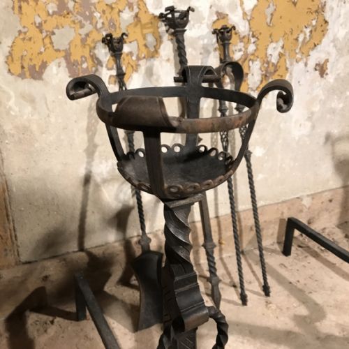 IMPRESSIVE FRENCH FIRE DOGS AND IRON SET - ADDITIONAL PHOTO 3