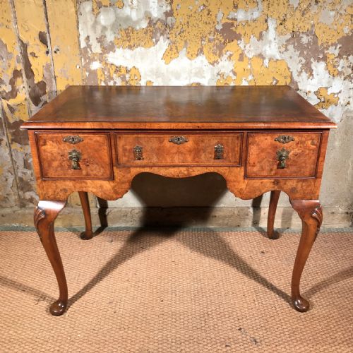 queen anne style burr walnut desk - CATEGORY: ANTIQUE DESKS - DATED 1900