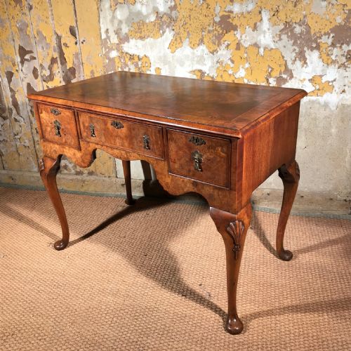 QUEEN ANNE STYLE BURR WALNUT DESK - ADDITIONAL PHOTO 1