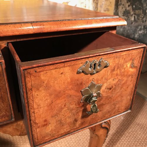QUEEN ANNE STYLE BURR WALNUT DESK - ADDITIONAL PHOTO 6
