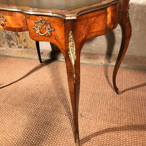 FINE QUALITY BUREAU PLAT OR DRESSING TABLE - ADDITIONAL PHOTO 4