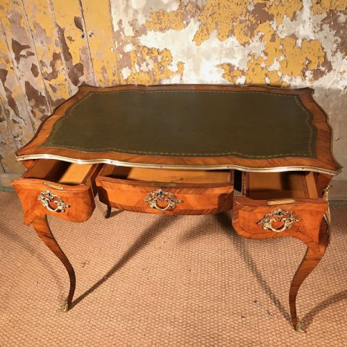FINE QUALITY BUREAU PLAT OR DRESSING TABLE - ADDITIONAL PHOTO 6
