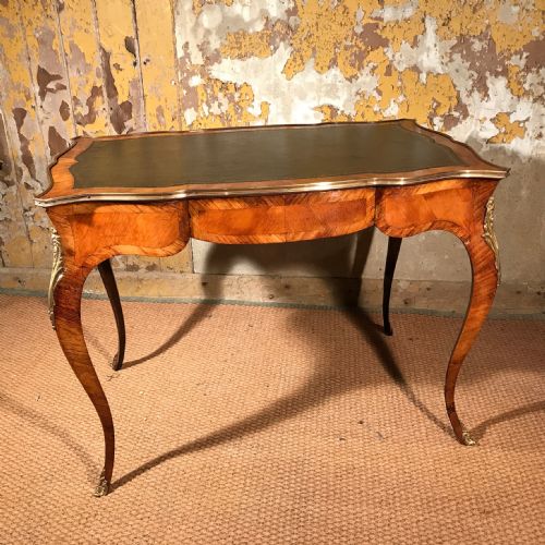 FINE QUALITY BUREAU PLAT OR DRESSING TABLE - ADDITIONAL PHOTO 7