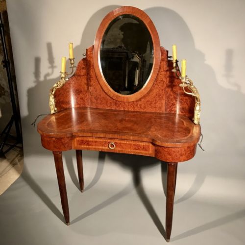 FRENCH AMBOYNA DRESSING TABLE - ADDITIONAL PHOTO 1