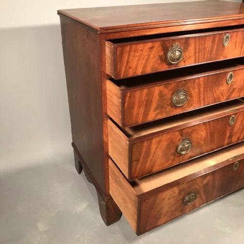 SMALL REGENCY CHEST OF FOUR LONG DRAWERS - ADDITIONAL PHOTO 4