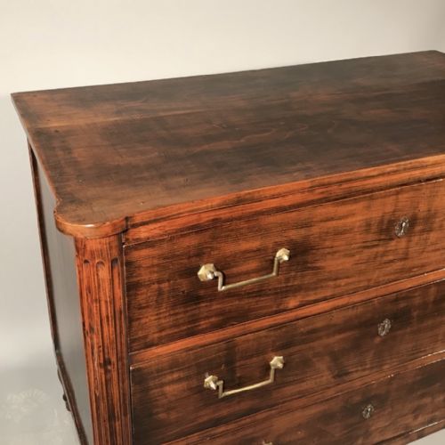 EARLY C19TH FRENCH FRUITWOOD CHEST OF DRAWERS - ADDITIONAL PHOTO 2