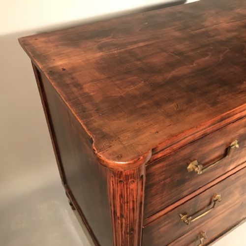 EARLY C19TH FRENCH FRUITWOOD CHEST OF DRAWERS - ADDITIONAL PHOTO 4