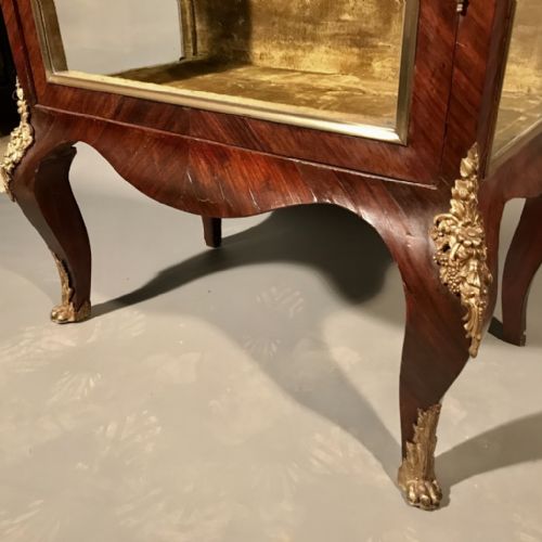 FRENCH KINGWOOD AND BRASS DISPLAY CABINET VITRINE - ADDITIONAL PHOTO 2