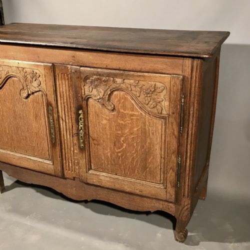 FRENCH OAK BUFFET SIDEBOARD - ADDITIONAL PHOTO 4