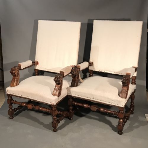large pair of oak lions head armchairs - CATEGORY: ANTIQUE CHAIRS - DATED 1900