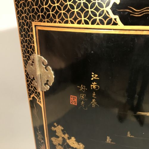 BLACK LACQUERED CORNER CABINET WITH SCARLET INTERIOR - ADDITIONAL PHOTO 4