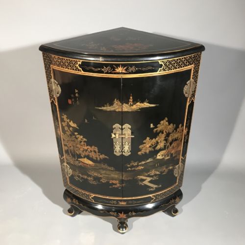 BLACK LACQUERED CORNER CABINET WITH SCARLET INTERIOR - ADDITIONAL PHOTO 7