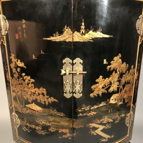 BLACK LACQUERED CORNER CABINET WITH SCARLET INTERIOR - ADDITIONAL PHOTO 8