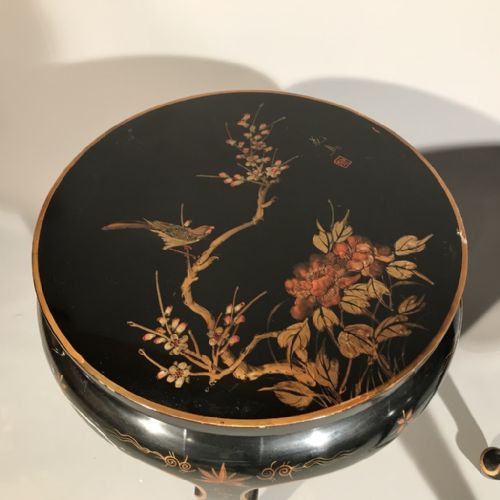 PAIR OF JAPANESE BLACK LACQUERED SIDE TABLES - ADDITIONAL PHOTO 3