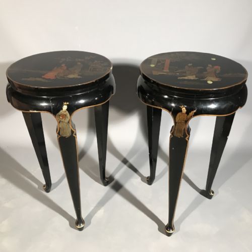pair of japanese style urn tables in black lacquer - CATEGORY: ANTIQUE TABLES - DATED 1920