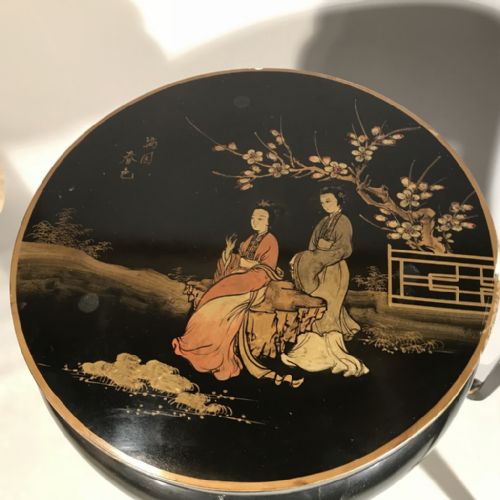 PAIR OF JAPANESE STYLE URN TABLES IN BLACK LACQUER - ADDITIONAL PHOTO 3